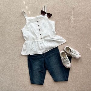 Justfab denim dark-wash skinny jeans. Size: 28. Never been worn.